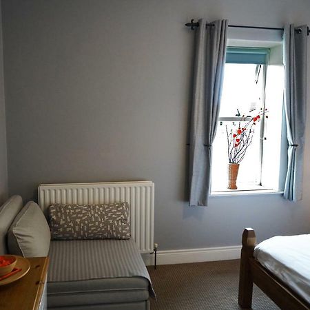 The Keep Guesthouse Carrickfergus Bagian luar foto