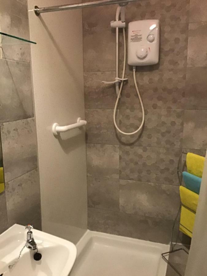 The Keep Guesthouse Carrickfergus Bagian luar foto